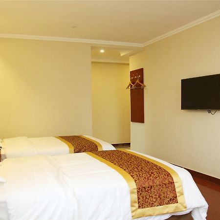 Greentree Inn Huai'An Bus Station Golden Eagle Xinya Huaihai Road Business Hotel Экстерьер фото