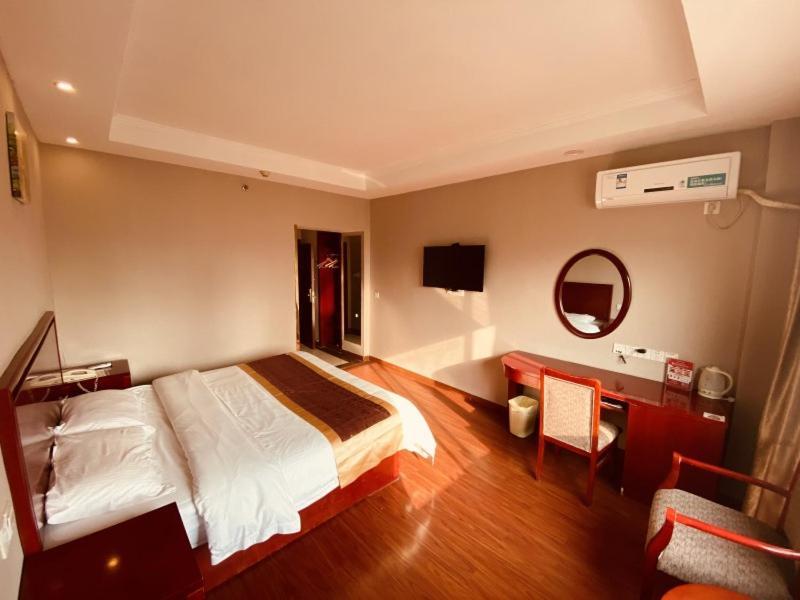 Greentree Inn Huai'An Bus Station Golden Eagle Xinya Huaihai Road Business Hotel Экстерьер фото