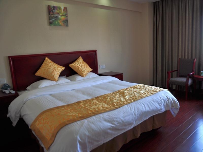 Greentree Inn Huai'An Bus Station Golden Eagle Xinya Huaihai Road Business Hotel Экстерьер фото